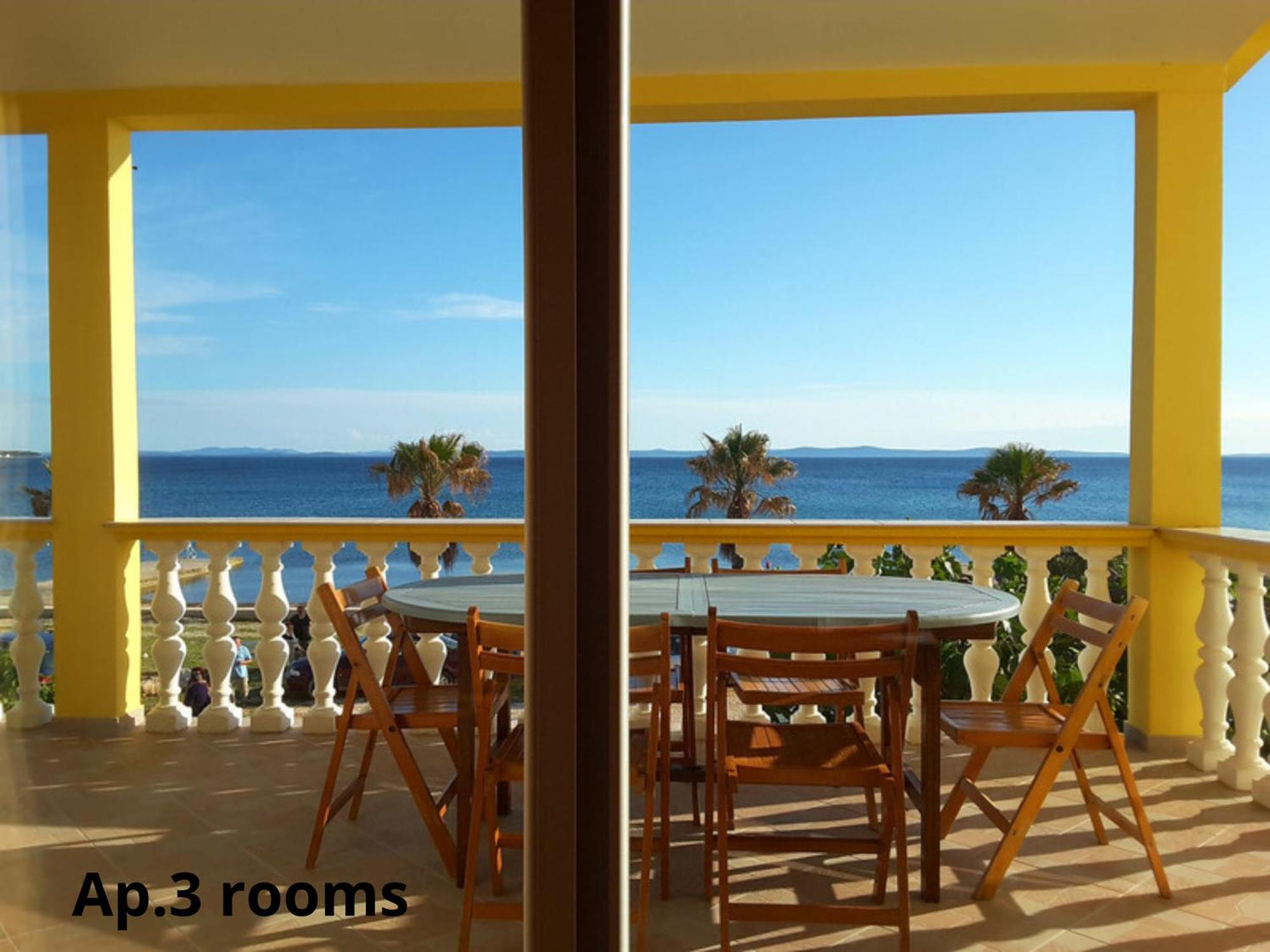 Deby Beach House Vir Exterior photo